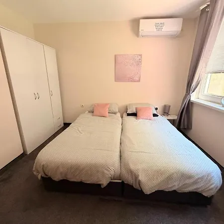 2 Bed Including Free Airport Ride Apartmán Sluneční pobřeží